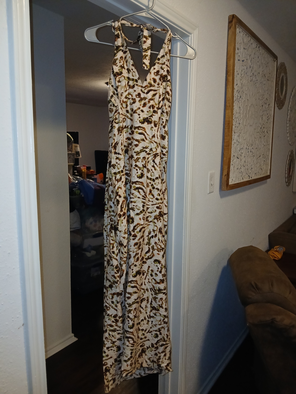 Monteau NWOT Sleeveless V-Neck Maxi Dress in Cream and Brown